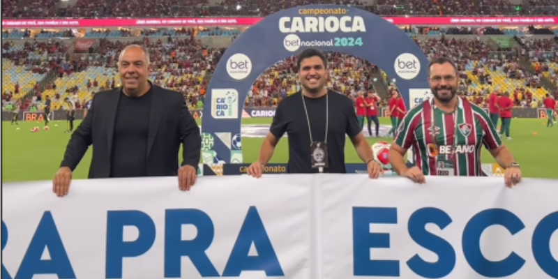 Marcos Braz, vice-presidente do Flamengo, participa da campanha "Bora pra Escola"