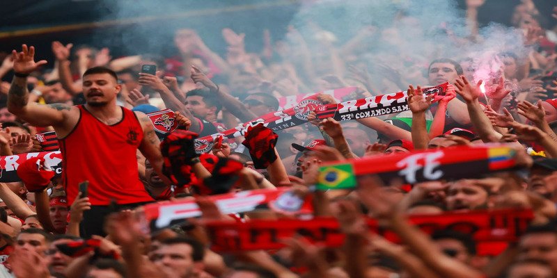 Por que o Flamengo é chamado de rubro-negro?